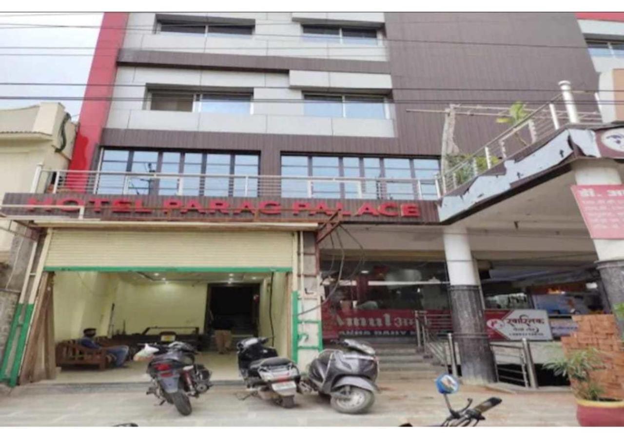Hotel Parag Palace Jabalpur Exteriör bild